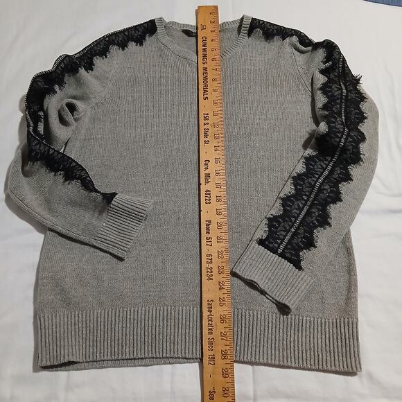 BCBG MAX AZARIA Med Grey Black-Lace-Accent Long-Sleeved Cotton Blend Sweater - Picture 11 of 13